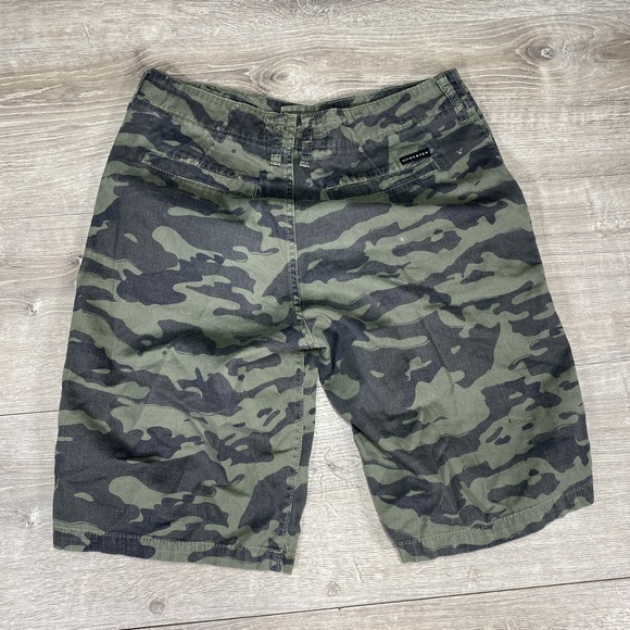 Oakley Shorts Mens 30 Green Black Camouflage Camo Flat Front Outdoor SP16 - Picture 8 of 13